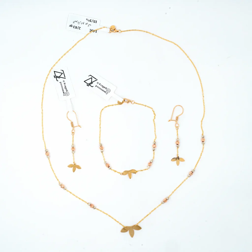 سرویس آلبرنارد و برگ (دستبند،گردنی،گوشواره)