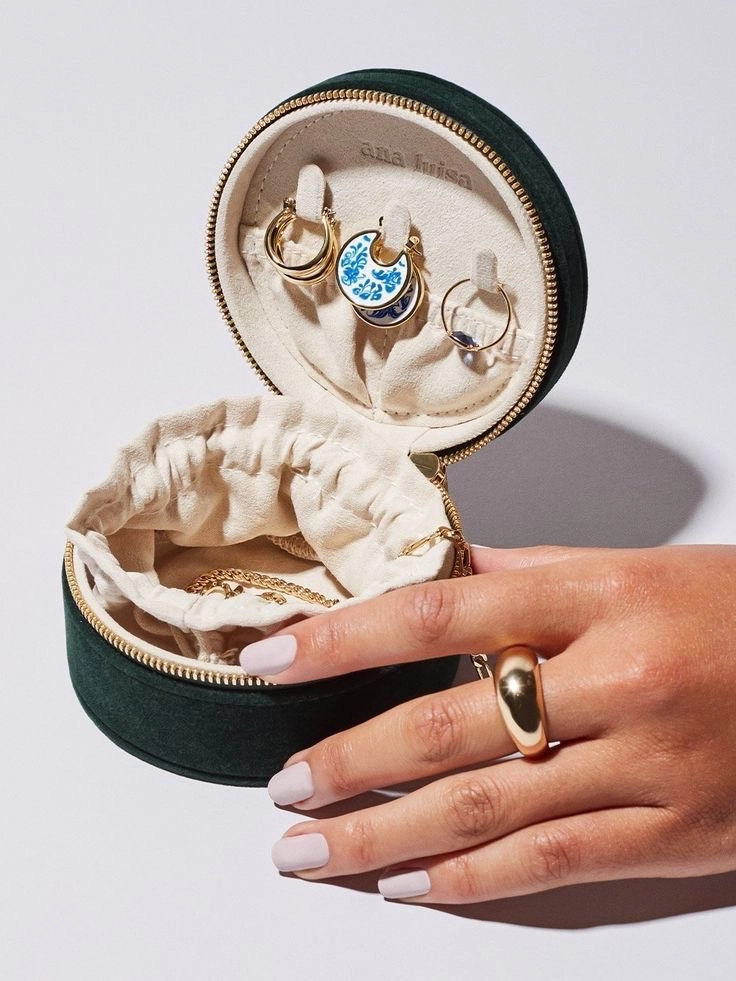 انتخاب جواهرات مناسب برای روز تولد و سالگرد