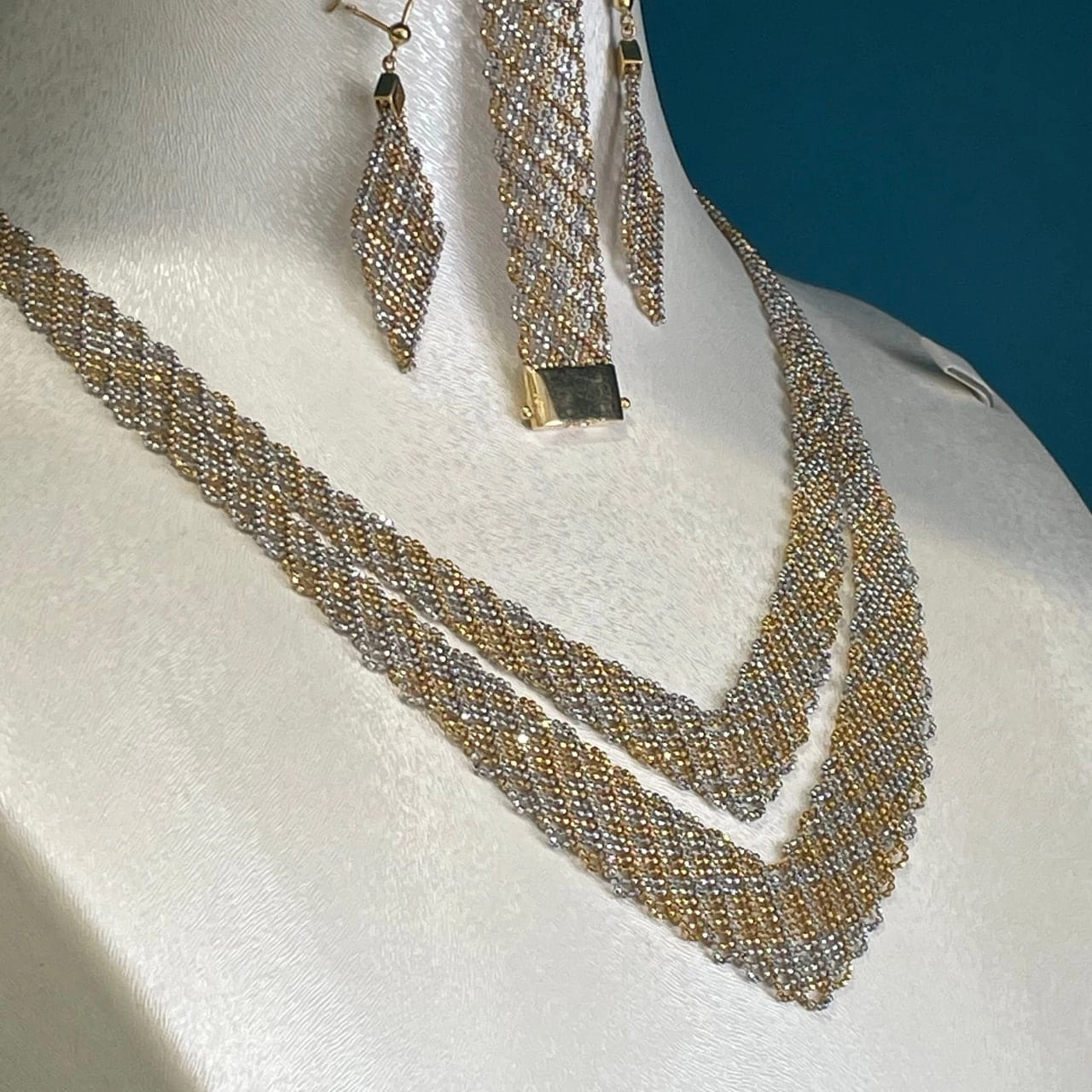 مدل‌های جواهرات طلا برای عروسی 2025: پیش‌بینی ترندهای جدید