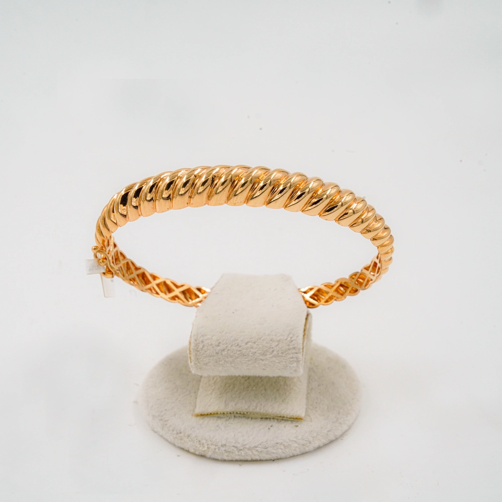 وزن: 10/85گرم کد: 150c اجرت: 18٪